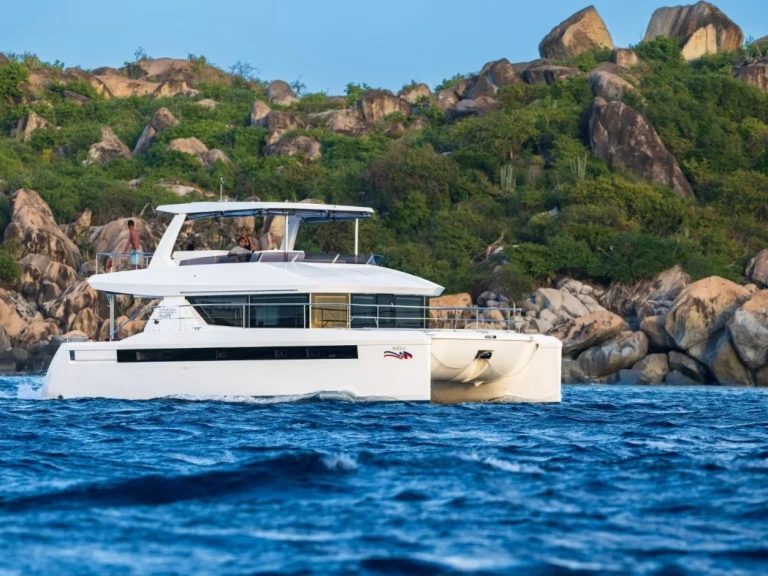 Noleggiare una Leopard Leopard 46 Powercat a Gouviá