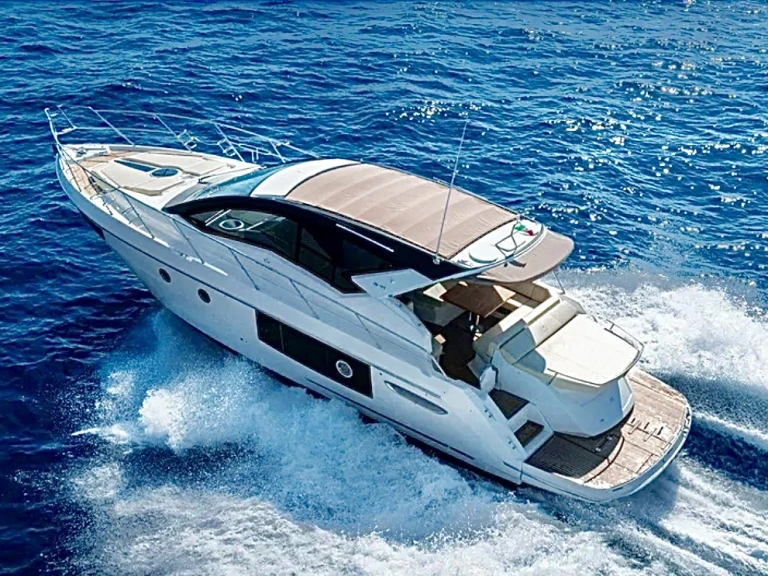 Noleggio Yacht di lusso con o senza skipper Cranchi a Antibes