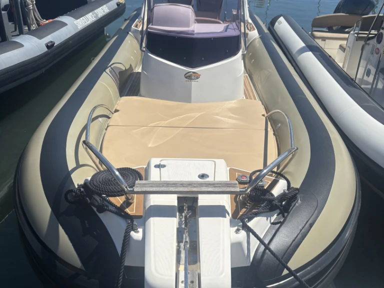 Gommone a noleggio a Porto-Vecchio al miglior prezzo