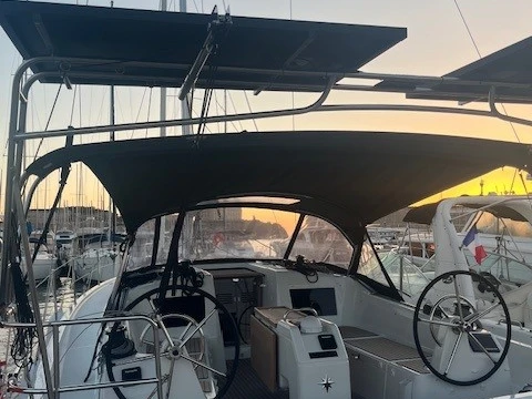 Noleggiare una Jeanneau Sun Odyssey 410 a Marsiglia