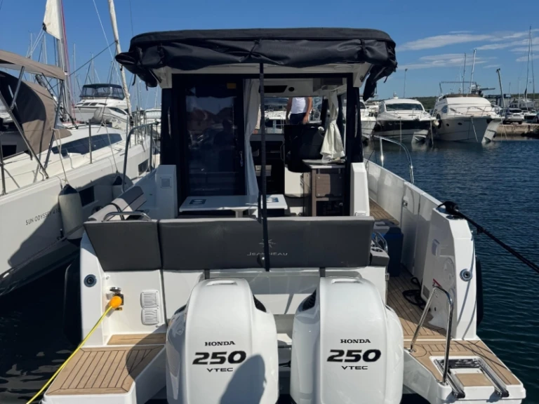 Noleggiare una Jeanneau Merry Fisher 895 S2  a Blace