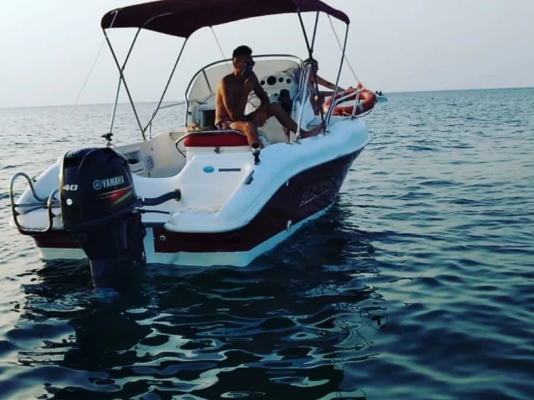Noleggiare una Albatros Cabinato a Fasano