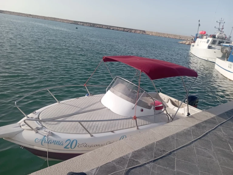 Noleggio Barca a motore a Fasano – Albatros Cabinato