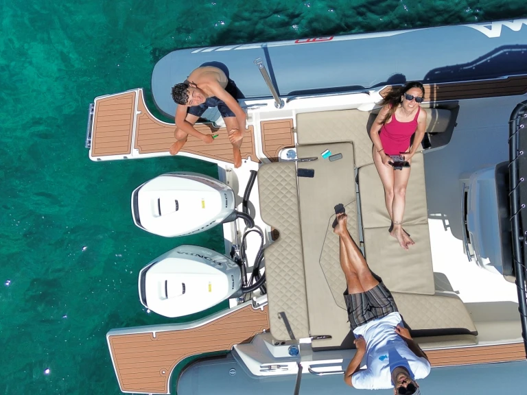 Noleggio Gommone a Porto Rotondo – Bwa 32gt