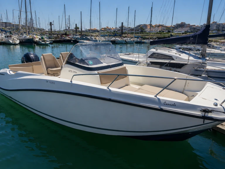 Noleggiare una Quicksilver Activ 675 Open a La Rochelle