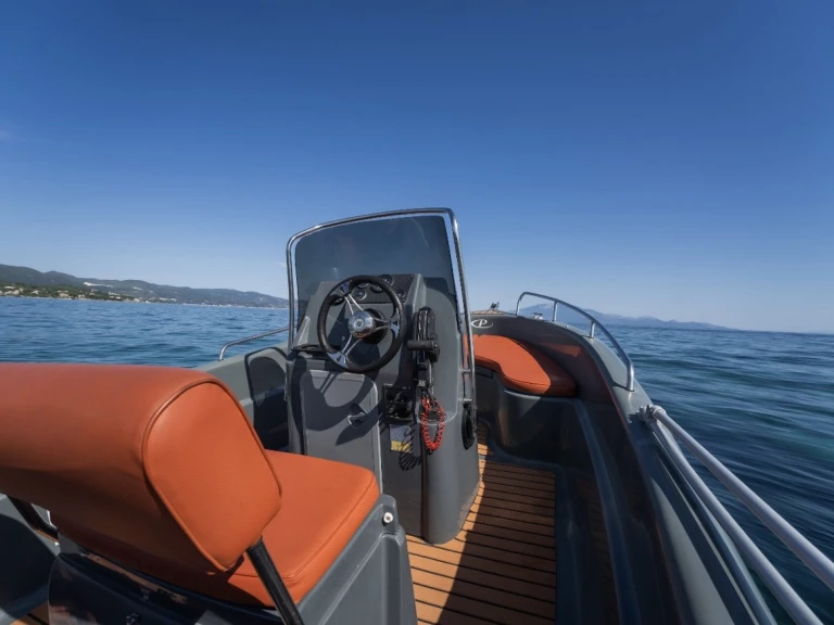 Noleggio barche mondo economico Blu Water 170