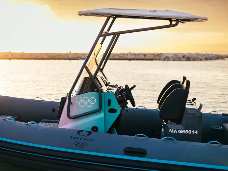 Noleggiare una Highfield Highfield Sport 800 a Les Sables-d'Olonne