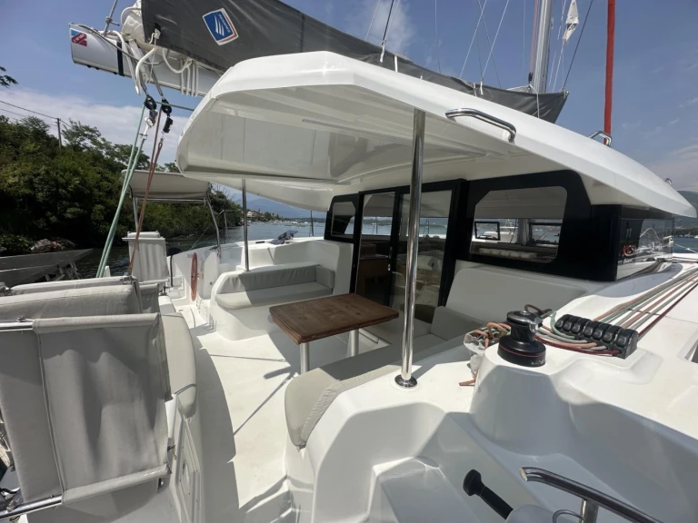 Noleggio a Tivat – Excess Excess 11 (Cat)/6 cab su SamBoat