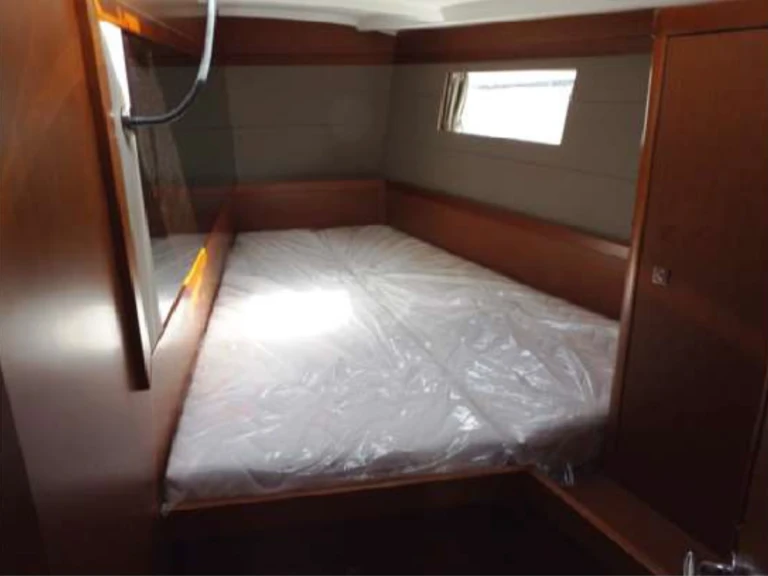 Noleggio barche Bénéteau Oceanis 48 /5cab a Kalkara su Samboat
