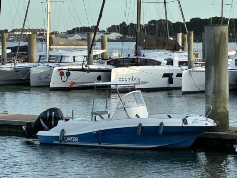 Noleggio Barca a motore con o senza skipper Quicksilver a Lorient