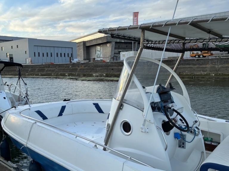 Noleggio Barca a motore a Lorient – Quicksilver Quicksilver 800 Commander
