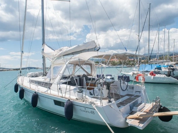 Bénéteau Oceanis 48 /5cab da affittare a  Ávdira