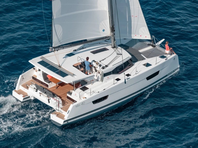 Noleggio Catamarano Fountaine Pajot con patente nautica