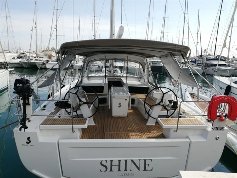Noleggio Barca a vela Bénéteau con patente nautica