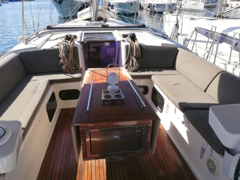 Noleggio Barca a vela a Kalkara – Dufour Dufour 520 Grand Large /5cab
