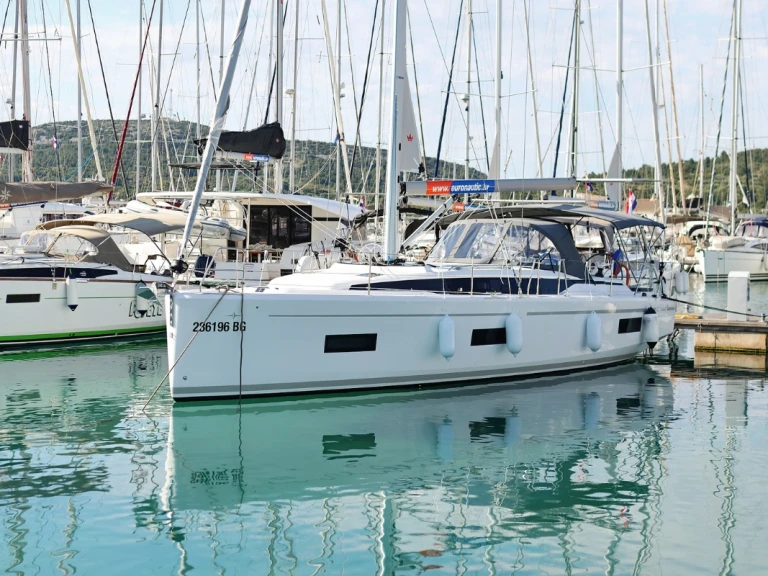 Noleggio barche Zaravecchia (Biograd) economico Bavaria C42