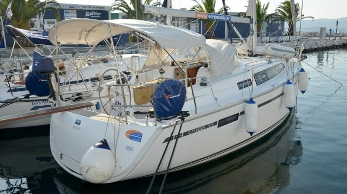 Noleggio a Zaravecchia (Biograd) – Bavaria Cruiser 33 su SamBoat