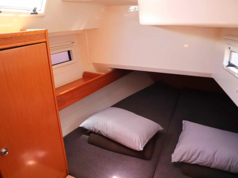 Noleggio barche Bavaria Bavaria Cruiser 40 /3cab a Néa Péramos su Samboat