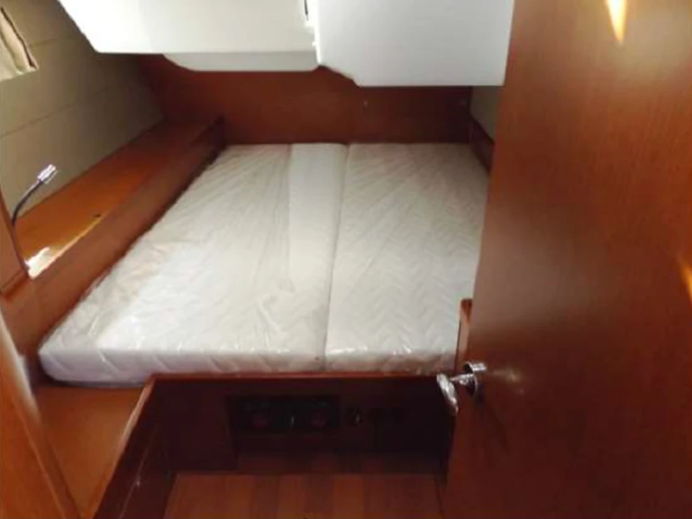 Bénéteau Oceanis 48 /5cab da affittare a  Kalkara