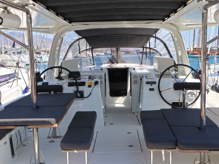 Noleggio a Álimos – Jeanneau Sun Loft 47 /7cab su SamBoat