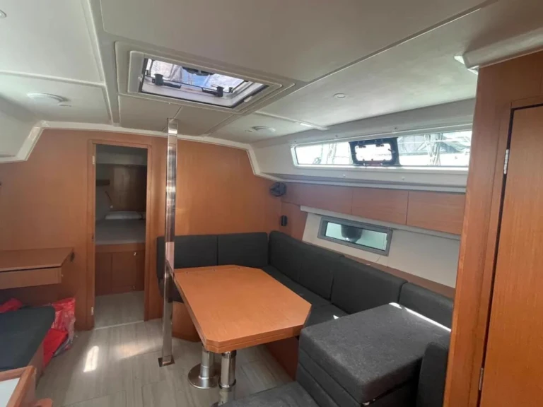 Noleggio Barca a vela Bavaria con patente nautica