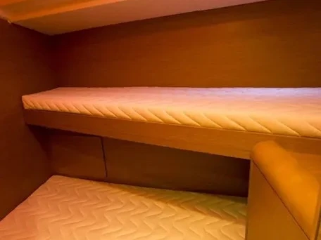 Noleggiare una Jeanneau Sun Odyssey 449 /4cab a Álimos
