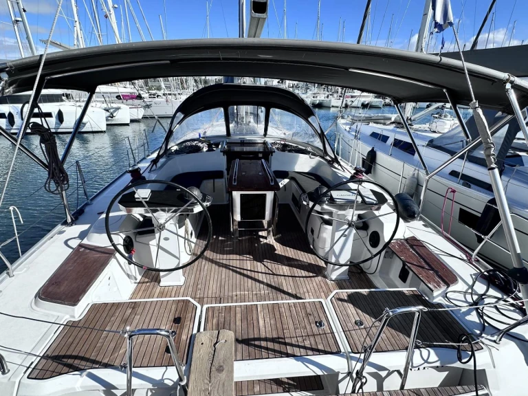 Noleggio a Álimos – Bavaria Bavaria Cruiser 56 /6cab su SamBoat