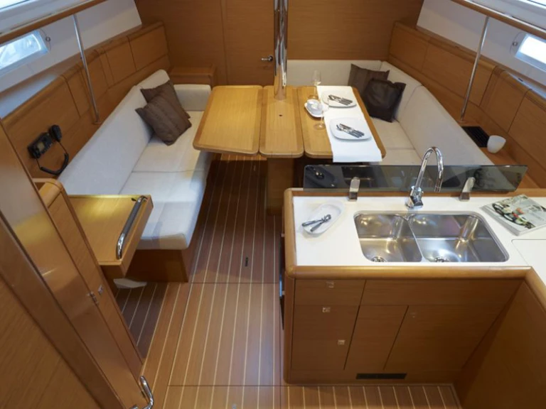 Noleggio Barca a vela a Propriano – Jeanneau Sun Odyssey 389 /3cab
