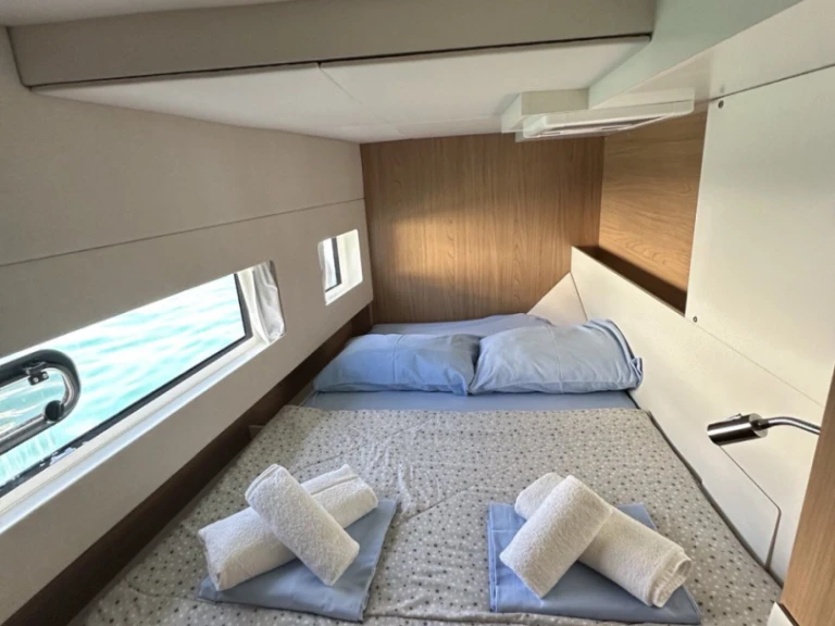 Noleggiare una Bali Bali Catsmart/6 cab a Tivat