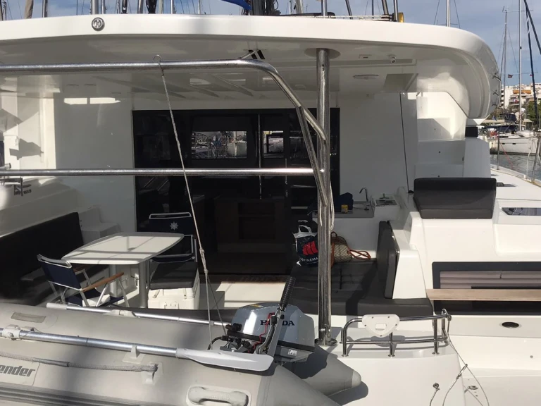 Noleggio Catamarano a Álimos – Lagoon Lagoon 50/6 cab