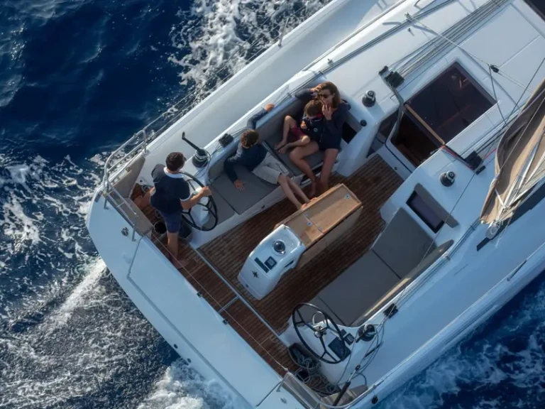Noleggio a Bormes-les-Mimosas – Jeanneau Sun Odyssey 410 /3cab su SamBoat