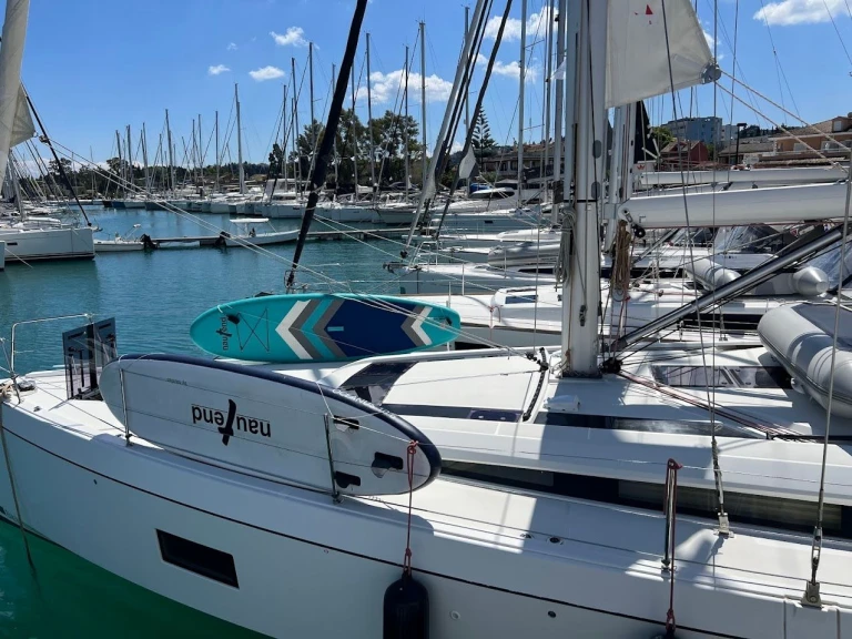 Noleggio barche Bénéteau Oceanis 51.1 /6cab a Gouviá su Samboat