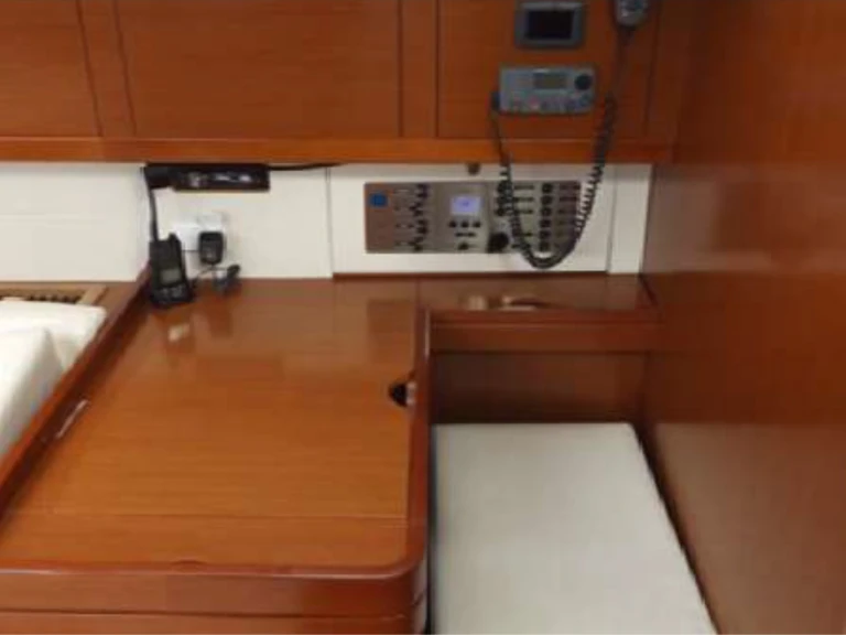 Noleggiare una Bénéteau Oceanis 50 /6cab a Kalkara