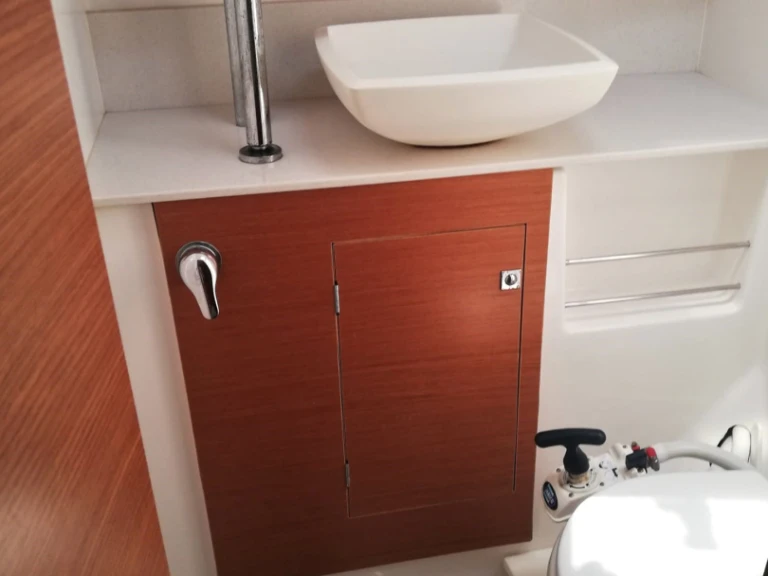 Dufour Dufour 520 Grand Large /5cab da affittare a  Kalkara