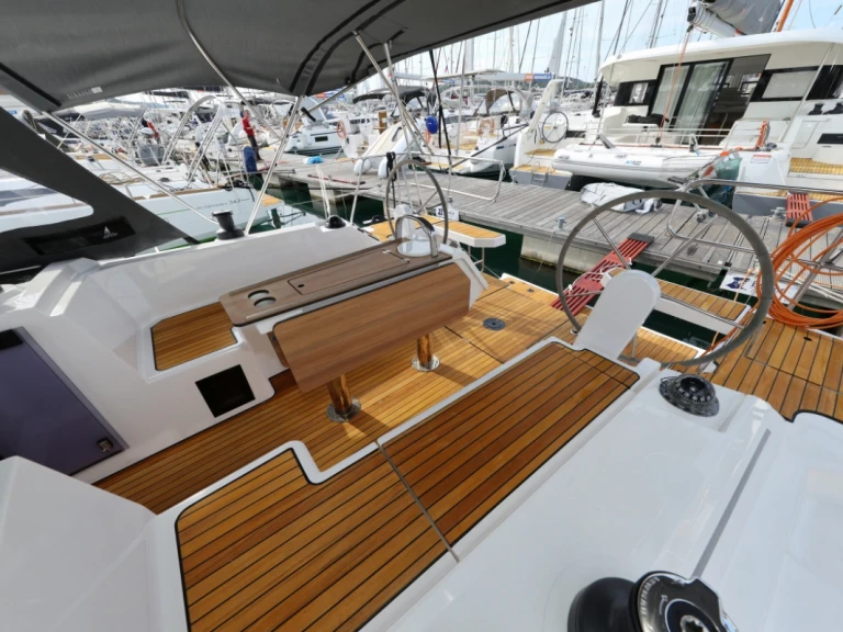 Noleggio barche Zaravecchia (Biograd) economico Bavaria C38