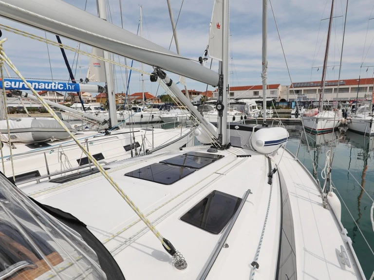 Noleggio Barca a vela a Zaravecchia (Biograd) – Bavaria Cruiser 37