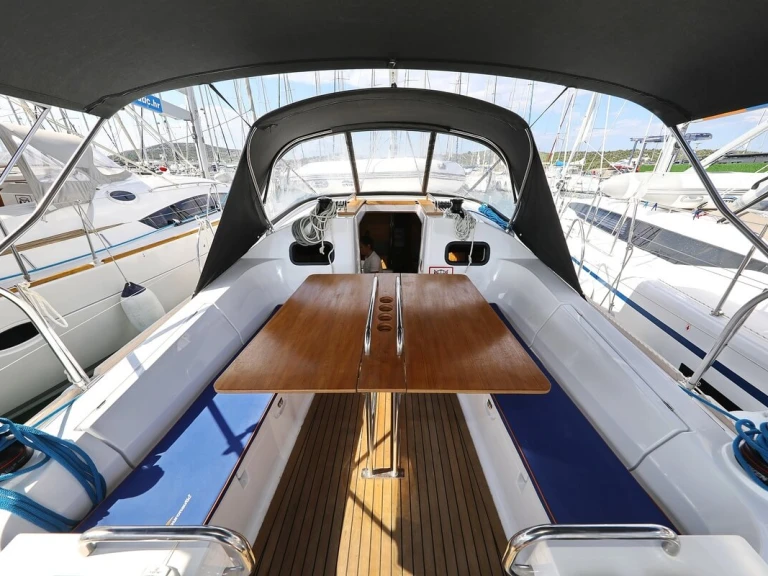 Noleggio Barca a vela Elan con patente nautica