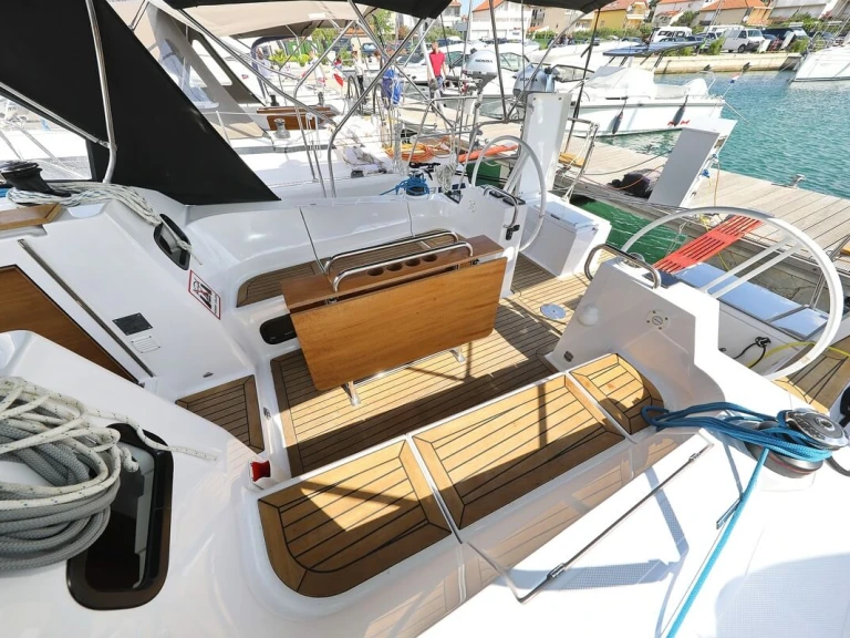 Elan Impression 40.1 da affittare a  Zaravecchia (Biograd)