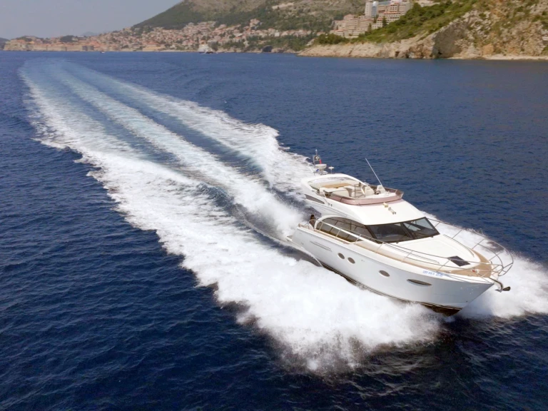 Noleggio Barca a motore Princess con patente nautica