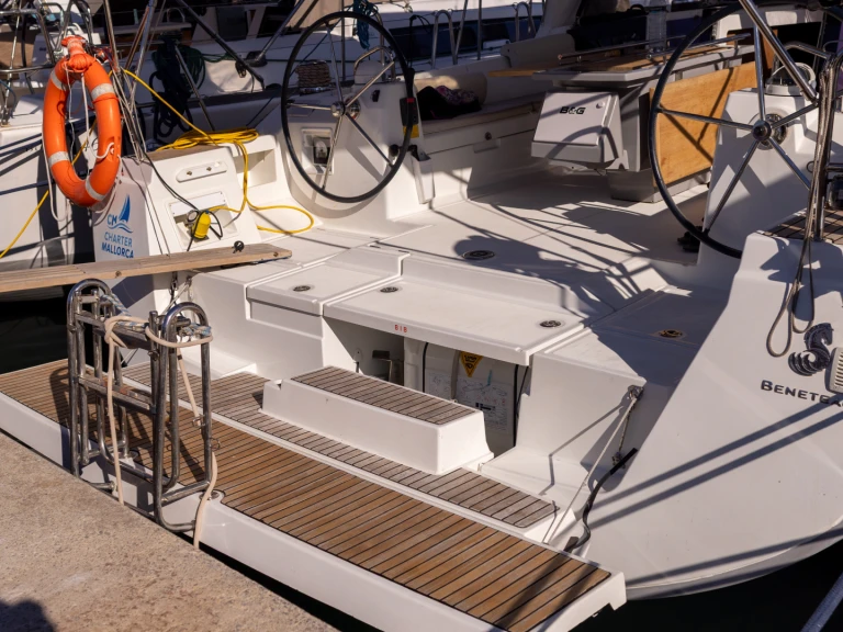 Noleggio Barca a vela Bénéteau con patente nautica