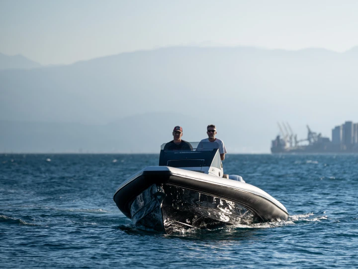 Noleggio Gommone a Corfù – Technohull GT7