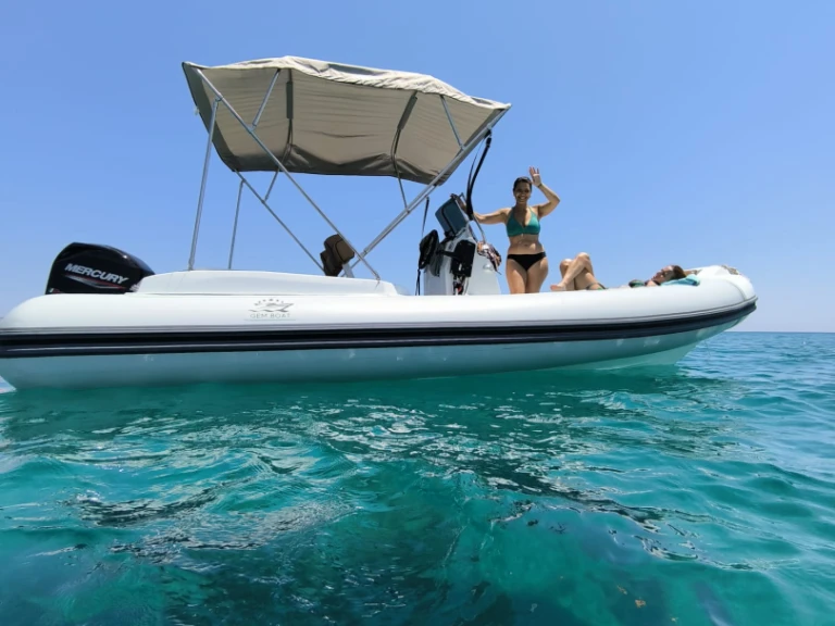 Noleggiare una Gemboat G21 a Porto Siracusa
