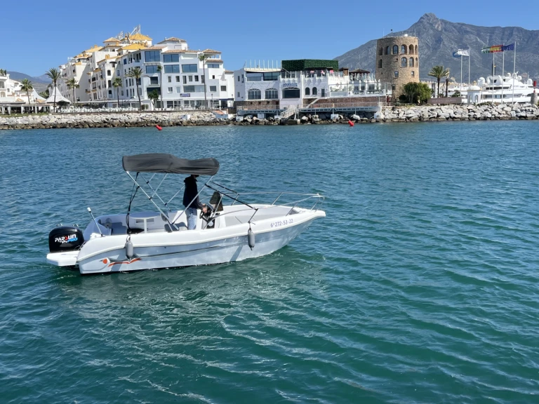 Noleggio Barca a motore voraz con patente nautica