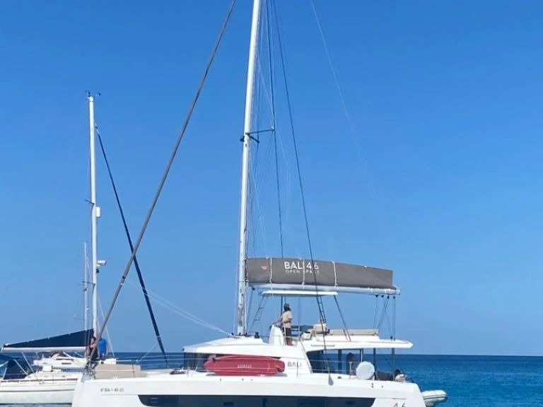 Noleggio Catamarano Bali con patente nautica