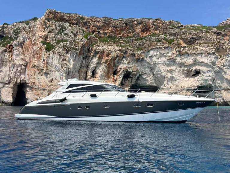 Noleggiare una Princess Princess V58 a Mahón