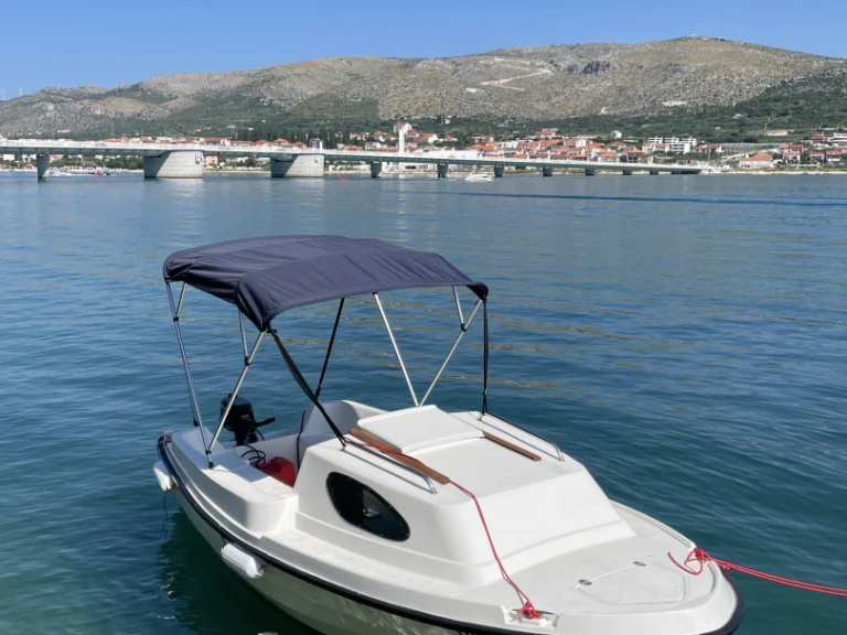 Noleggio Barca a motore Adria con patente nautica