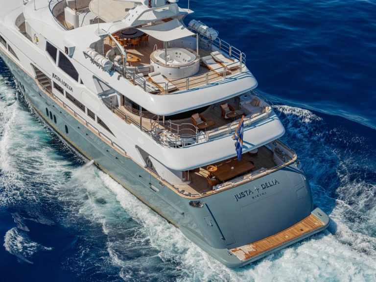 Benetti Vision 145  da affittare a  Atene