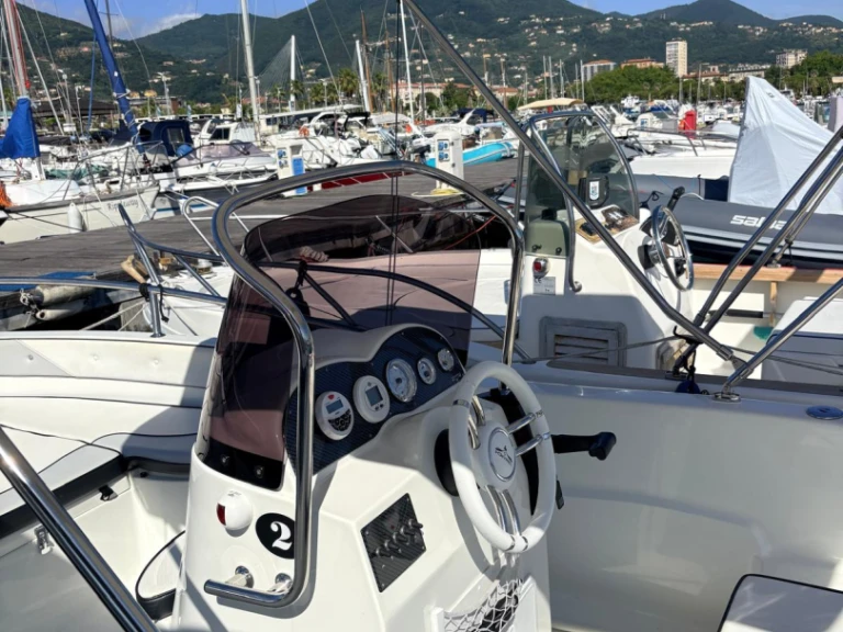 Noleggio Barca a motore con o senza skipper Trimarchi a La Spezia