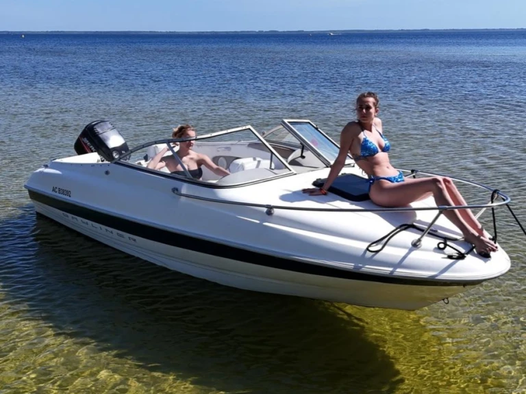 Noleggio barche Bayliner Bayliner 1802 Capri Cuddy a Biscarrosse su Samboat