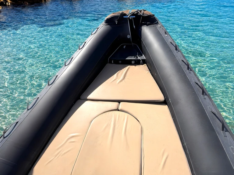 Noleggio a Saint-Cyr-sur-Mer – gomini semi rigide 7,85 open su SamBoat